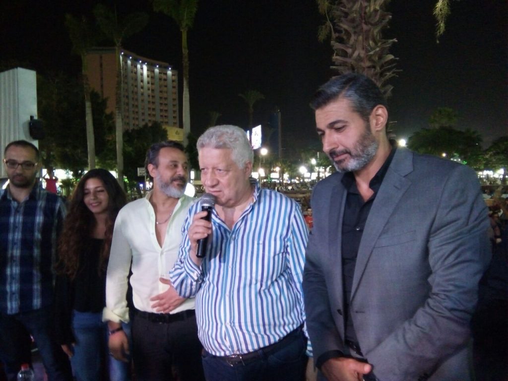 الزمالك يكرم أبطال مسلسل ظل الرئيس 1 %D8%A7%D9%84%D8%B2%D9%85%D8%A7%D9%84%D9%83 %D9%8A%D9%83%D8%B1%D9%85 %D8%A3%D8%A8%D8%B7%D8%A7%D9%84 %D9%85%D8%B3%D9%84%D8%B3%D9%84 %D8%B8%D9%84 %D8%A7%D9%84%D8%B1%D8%A6%D9%8A%D8%B3