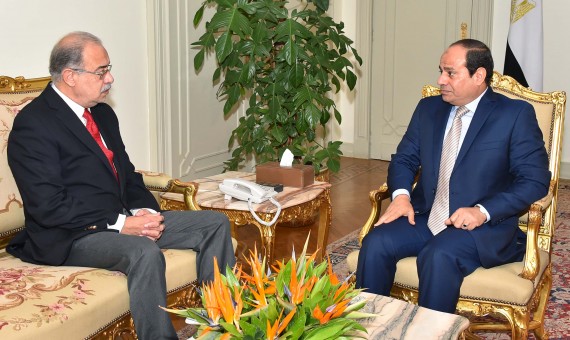 السيسي يجتمع مع رئيس الوزارء لضبط أسعار السلع الأساسية 1 %D8%A7%D9%84%D8%B3%D9%8A%D8%B3%D9%8A %D9%8A%D8%AC%D8%AA%D9%85%D8%B9