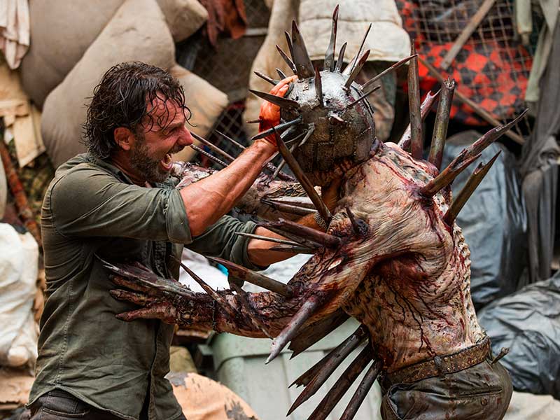 وقف عرض مسلسل الرعب The Walking Dead 1 %D9%88%D9%81%D8%A7%D8%A9 %D8%A3%D8%AD%D8%AF %D8%A7%D9%84%D9%85%D9%85%D8%AB%D9%84%D9%8A%D9%86 %D8%A3%D8%AB%D9%86%D8%A7%D8%A1 %D8%AA%D8%B5%D9%88%D9%8A%D8%B1 %D9%85%D8%B3%D9%84%D8%B3%D9%84 %D8%A7%D9%84%D8%B1%D8%B9%D8%A8 The Walking Dead