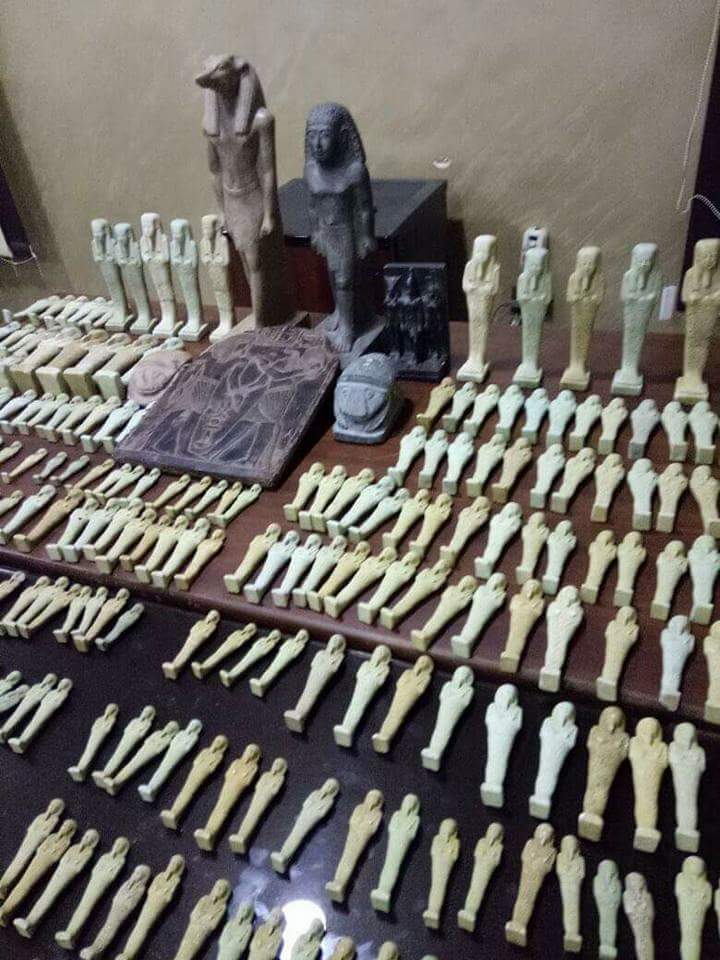 تفاصيل ضبط تشكيل عصابي بحوزته 5511 قطعة أثار بههيا 3 4تفاصيل ضبط تشكيل عصابي بحوزته 5511 قطعة أثار بههيا