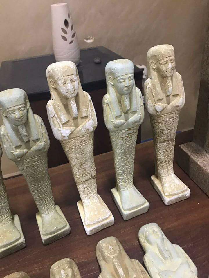 تفاصيل ضبط تشكيل عصابي بحوزته 5511 قطعة أثار بههيا 2 5تفاصيل ضبط تشكيل عصابي بحوزته 5511 قطعة أثار بههيا