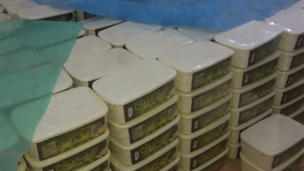 الشرقية» يضبط 150 علبة حلاوة داخل مصنع حلويات بالزقازيق