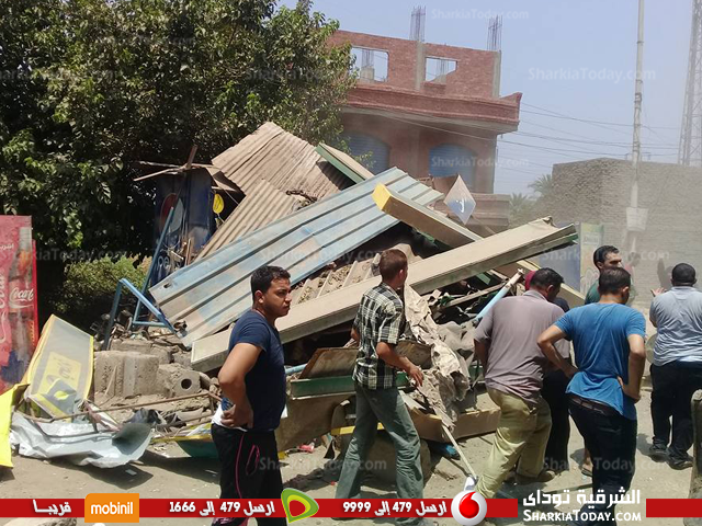 حملة مكبرة لإزالة التعديات على ترعة شرويدة بالزقازيق 1 حملة مكبرة لإزالة التعديات على ترعة شرويدة بالزقازيق