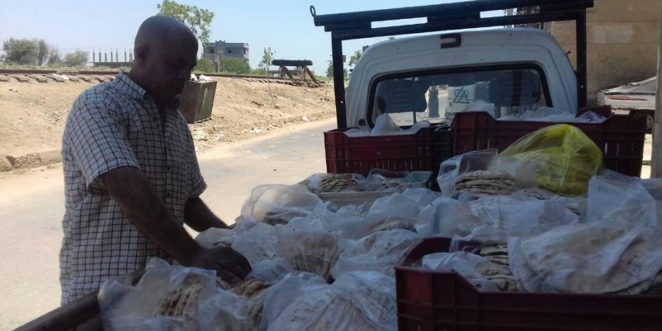 ضبط 7500 رغيف مدعم قبل بيعها بالسوق السوداء بصان الحجر 1 خبز
