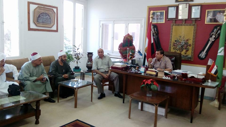 رئيس مركز مدينة فاقوس يعقد اجتماع طارئ بمديري إدارات الأوقاف 1 رئيس مركز مدينة فاقوس يعقد اجتماع طارئ بمديري إدارات الأوقاف 1