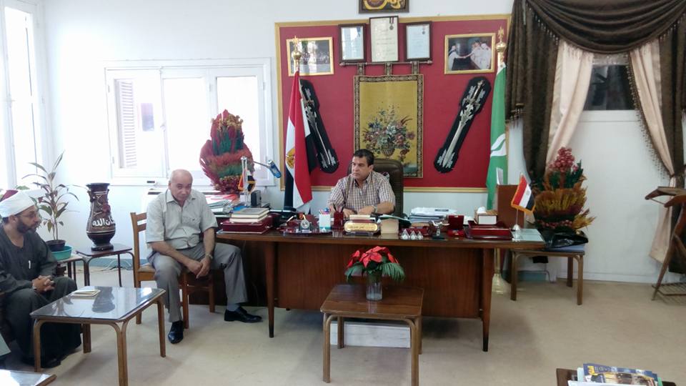 رئيس مركز مدينة فاقوس يعقد اجتماع طارئ بمديري إدارات الأوقاف 2 رئيس مركز مدينة فاقوس يعقد اجتماع طارئ بمديري إدارات الأوقاف