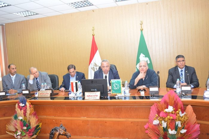 محافظ الشرقية يلتقي بأعضاء مجلس النواب لحل مشاكل المواطنين 1 محافظ الشرقية يلتقي بأعضاء مجلس النواب لحل مشاكل المواطنين