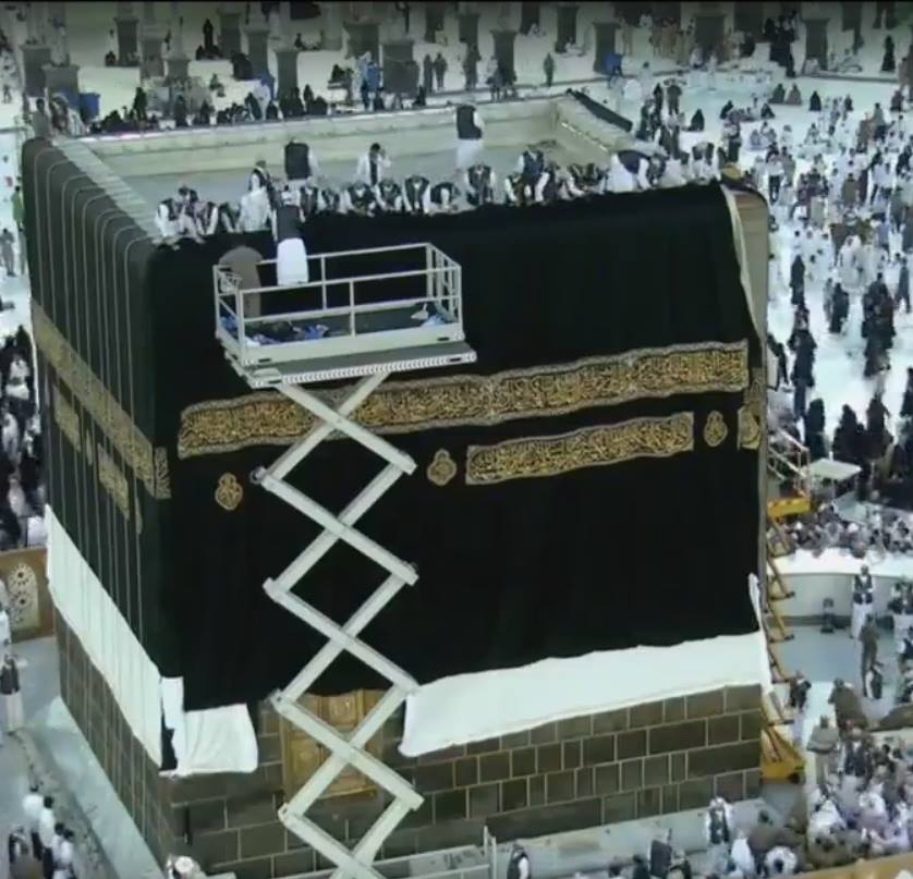 البث المباشر لمراسم تغيير كسوة الكعبة الشريفة 8 21192867 2119737288042731 1684091982486032622 n