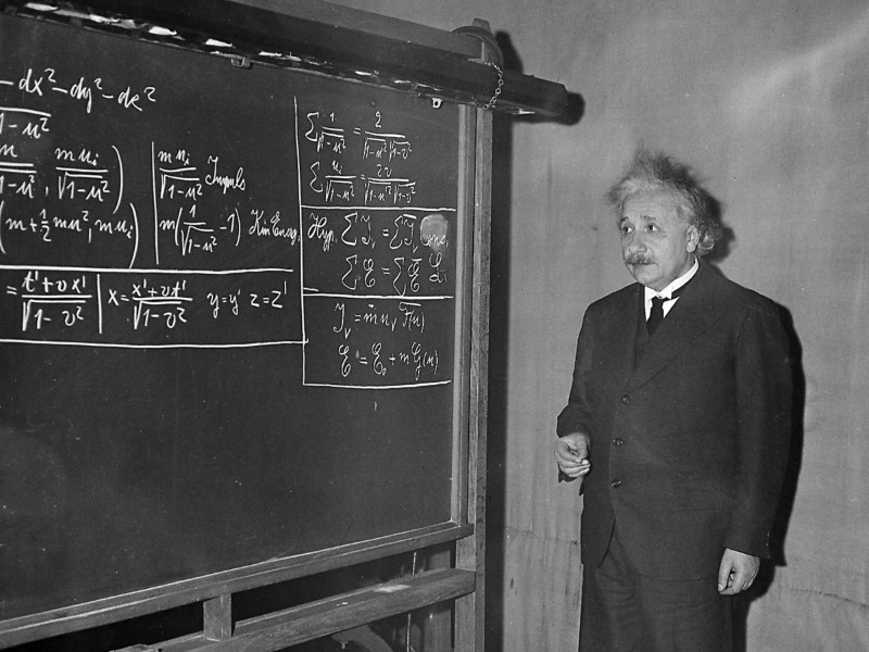 4 معلومات وحقائق عن أينشتاين