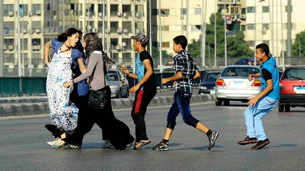 بالخطوات إزاي تواجهي المتحرشين وتاخدي حقك