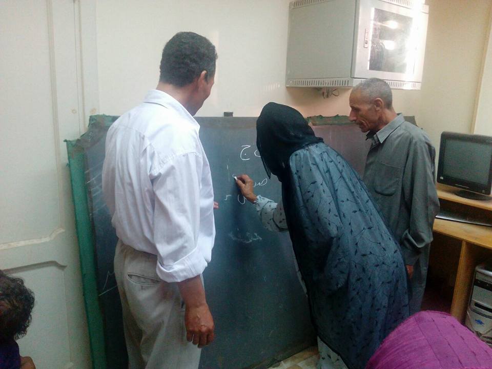 تنفيذ مشروع محو الأمية بمركز شباب «الصويني» بديرب نجم 1 تنفيذ مشروع محو الأمية بمركز شباب «الصويني» بديرب نجم 4