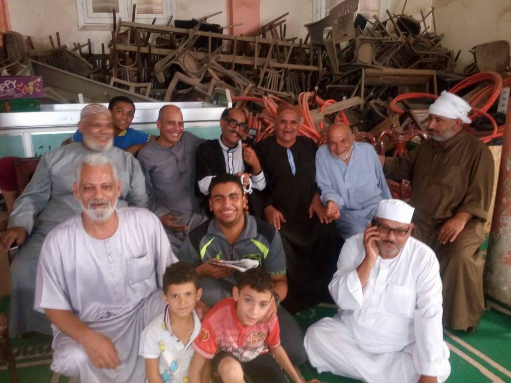 «السادات» يشارك في بناء مسجد الزعيم أحمد عرابي بالزقازيق 3