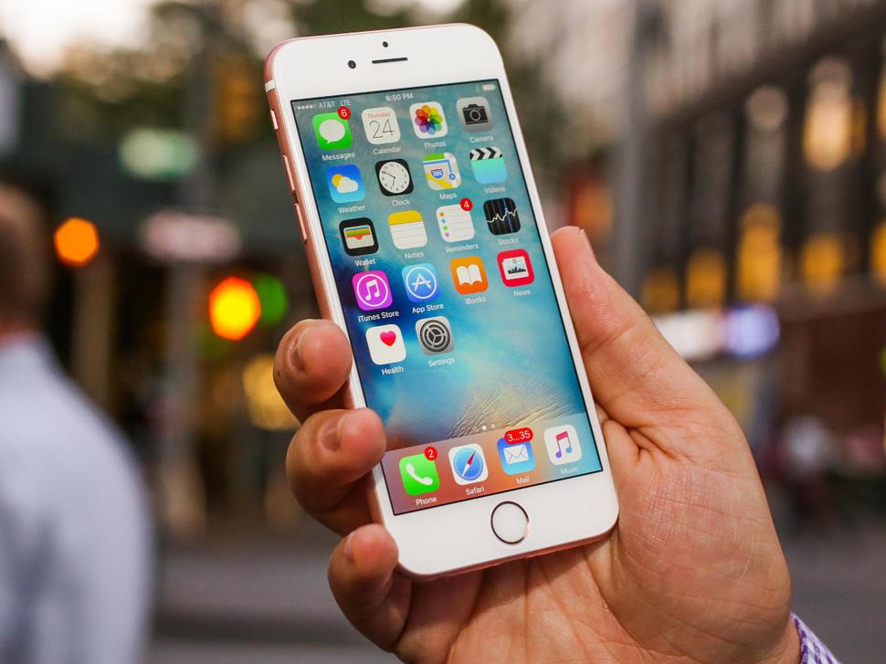 أديب منفعلًا : أبل تتحكم في العالم وإحنا الـ 4g عندنا مش عارفين نشغلها 1 أديب 3