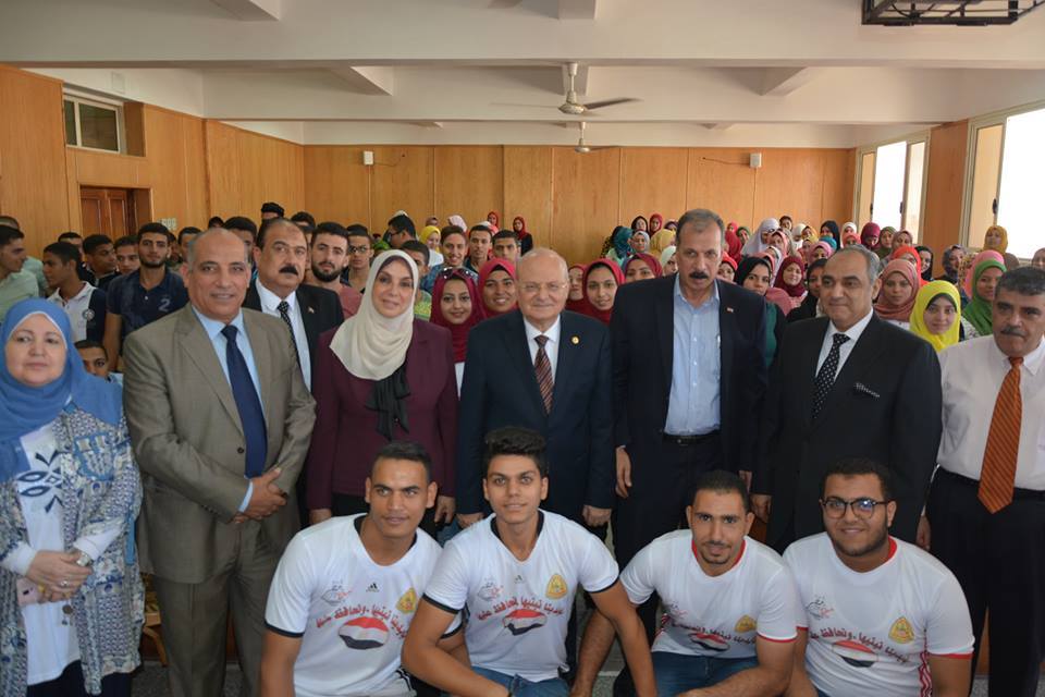 رئيس جامعة الزقازيق يشارك طلاب كلية علوم ذوي الإعاقة والتأهيل ببدء العام الدراسي الجديد 1