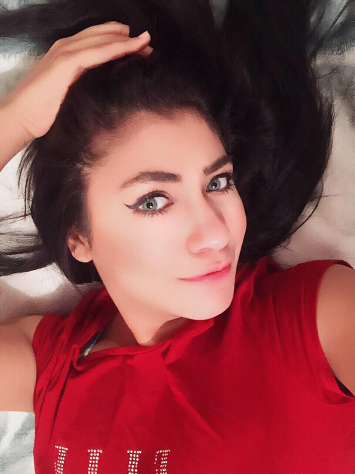 فتاة مصرية تتنكر عبر «سناب شات» وتثير ضجة بمواقع التواصل الاجتماعي 3 رغد 3