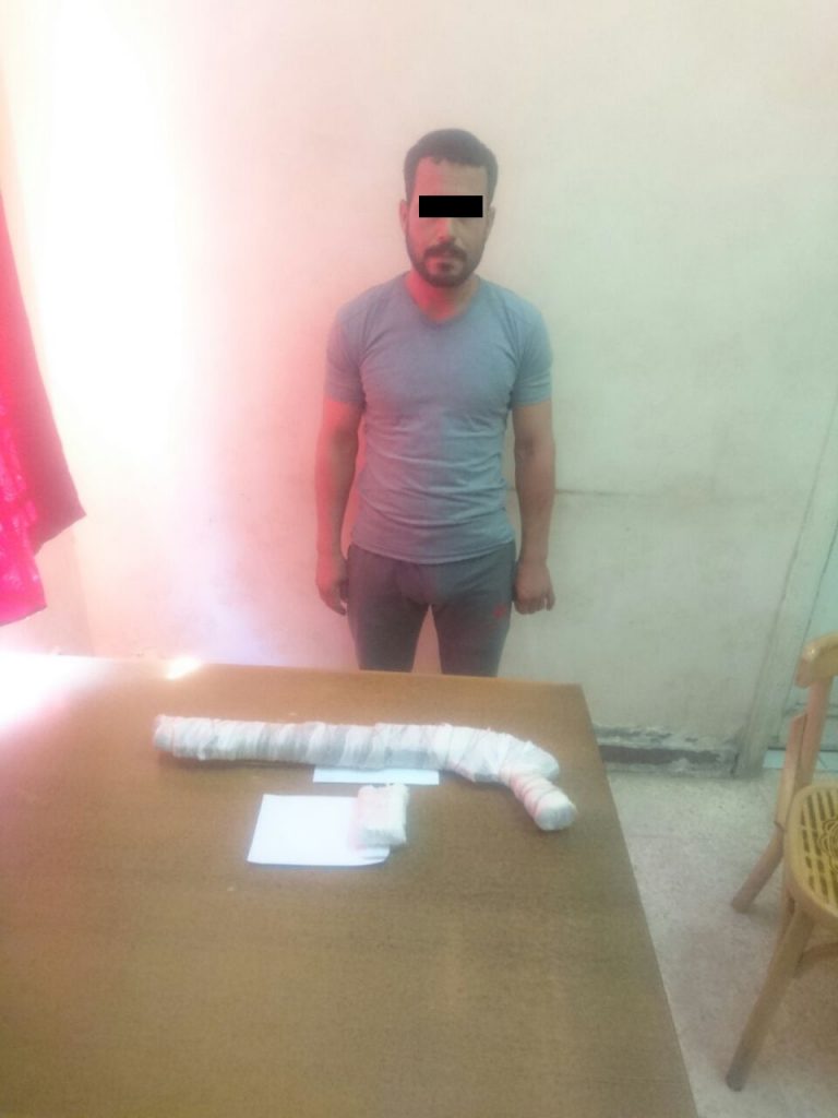 ضباط مباحث الحسينية تتمكن من ضبط عاطل بحوزته سلاح ناري 1 ضباط مباحث الحسينية تتمكن من ضبط عاطل بحوزته سلاح ناري