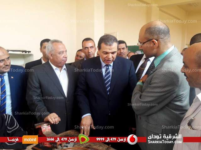 وزير القوى العاملة يفتتح معمل الحاسب الآلي بمركز التدريب المهني بالزقازيق 3 وزير القوى العاملة يفتتح معمل الحاسب الآلي بمركز التدريب المهني بالزقازيق3