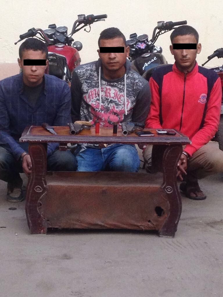 تفاصيل ضبط تشكيل عصابي تخصص في سرقة الدراجات البخارية بمشتول السوق