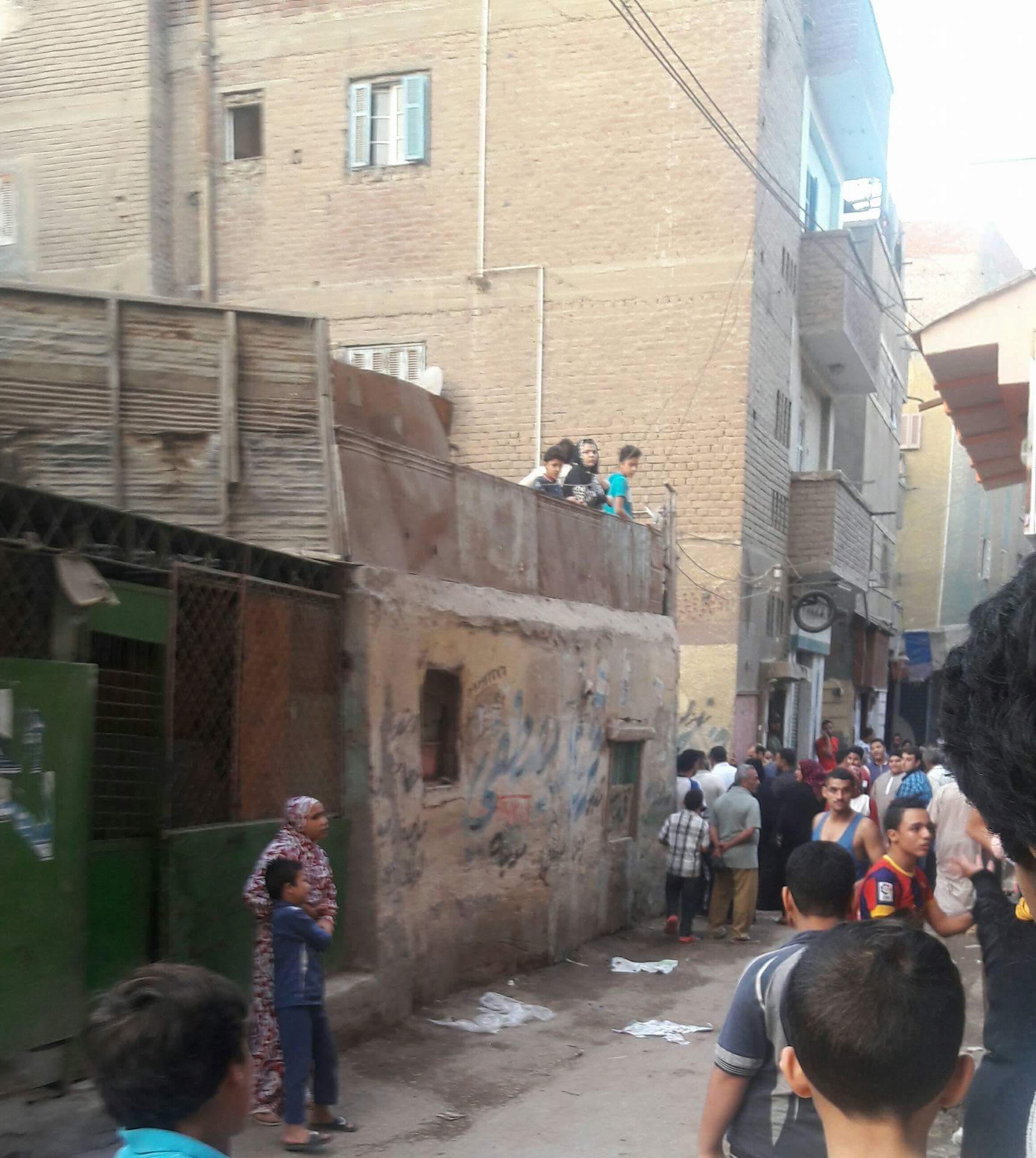 حفل زفاف يتحول إلي معركة بالأسلحة البيضاء في الزقازيق 2 حفل زفاف يتحول إلي معركة بالأسلحة البيضاء في الزقازيق 2