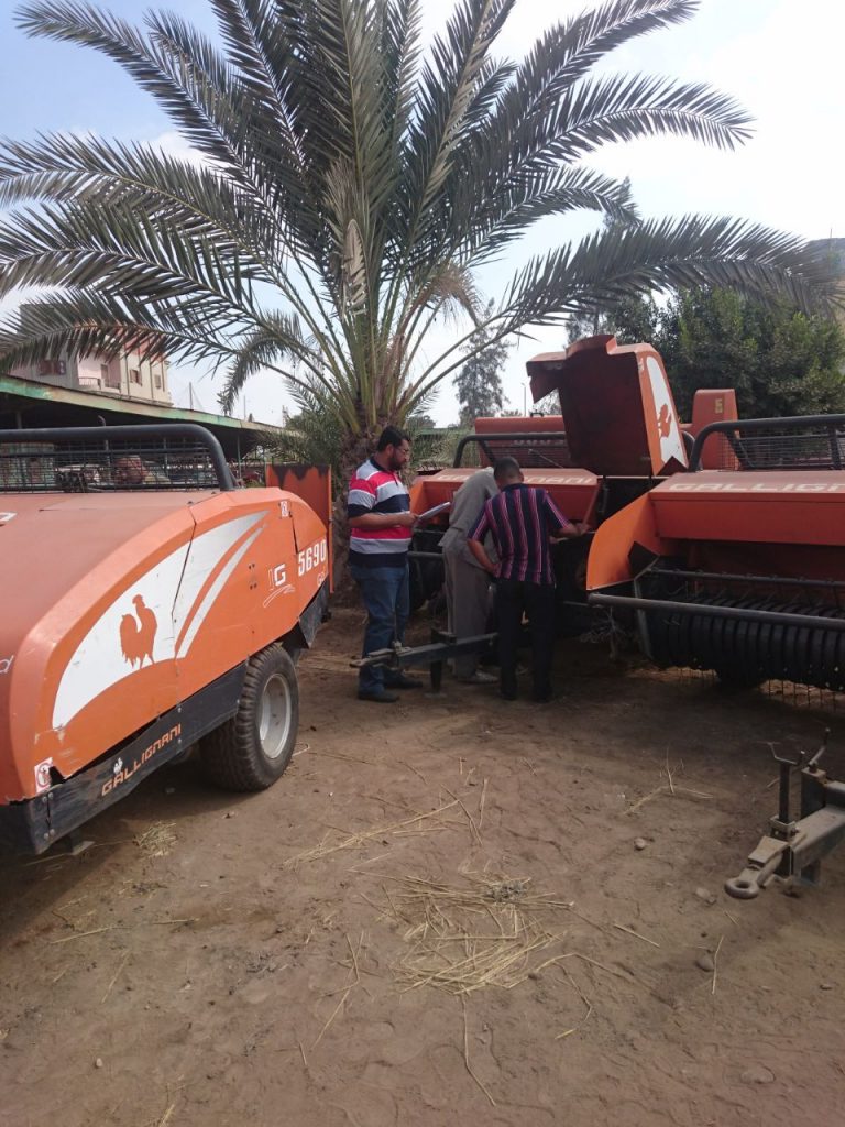 لجنة معدات قش الأرز بالشرقية تفحص 21 مكبس بديرب نجم 1 لجنة معدات قش الأرز بالشرقية تفحص 21 مكبس بديرب نجم