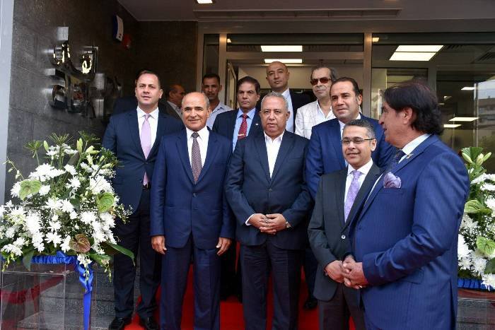 محافظ الشرقية يفتتح البنك الأهلي الكويتي بالزقازيق 2 محافظ الشرقية يفتتح البنك الأهلي الكويتي بالزقازيق 3