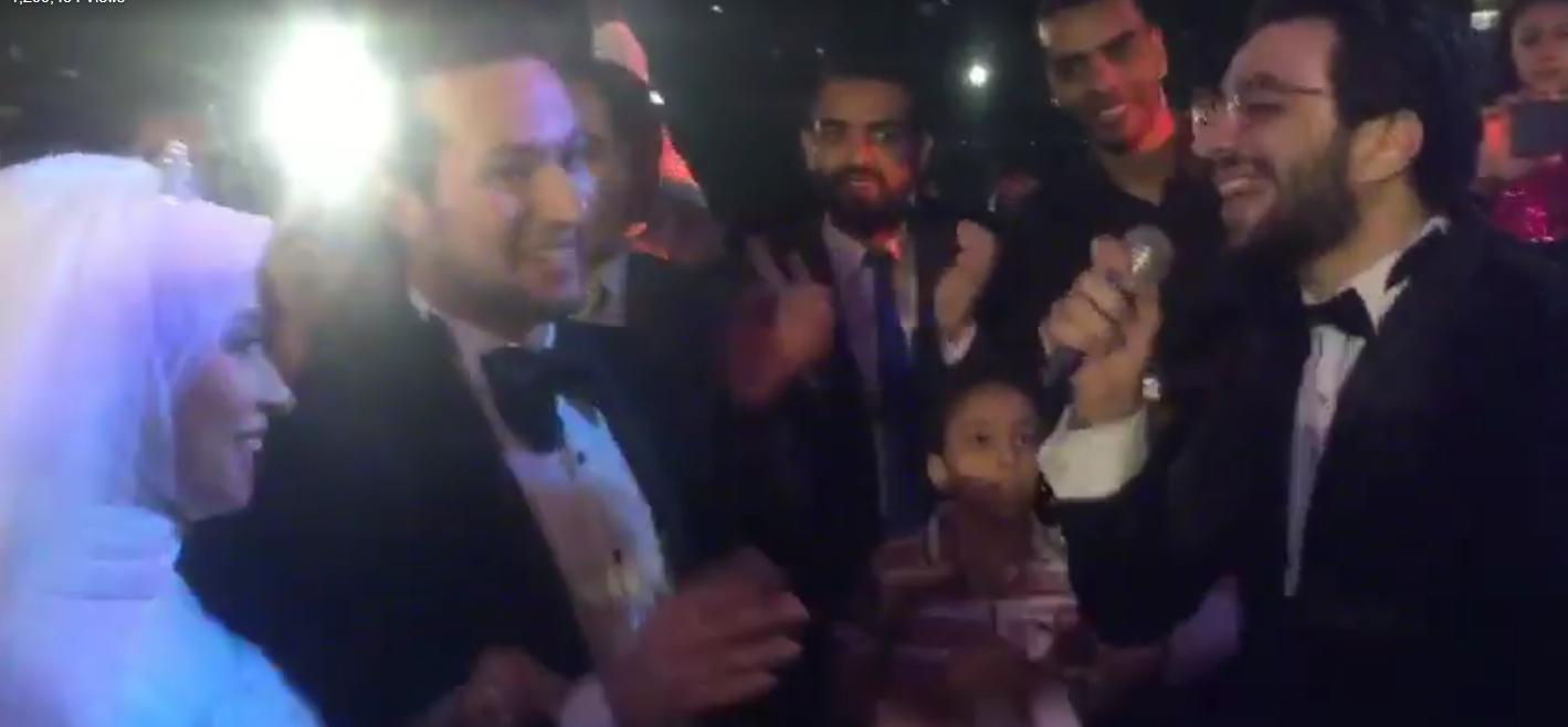 قصة أغنية «ديسباسيتو مصيبة».. أحمد يهديها لصديقه محمود في زفافه 20 يادي المصيبة