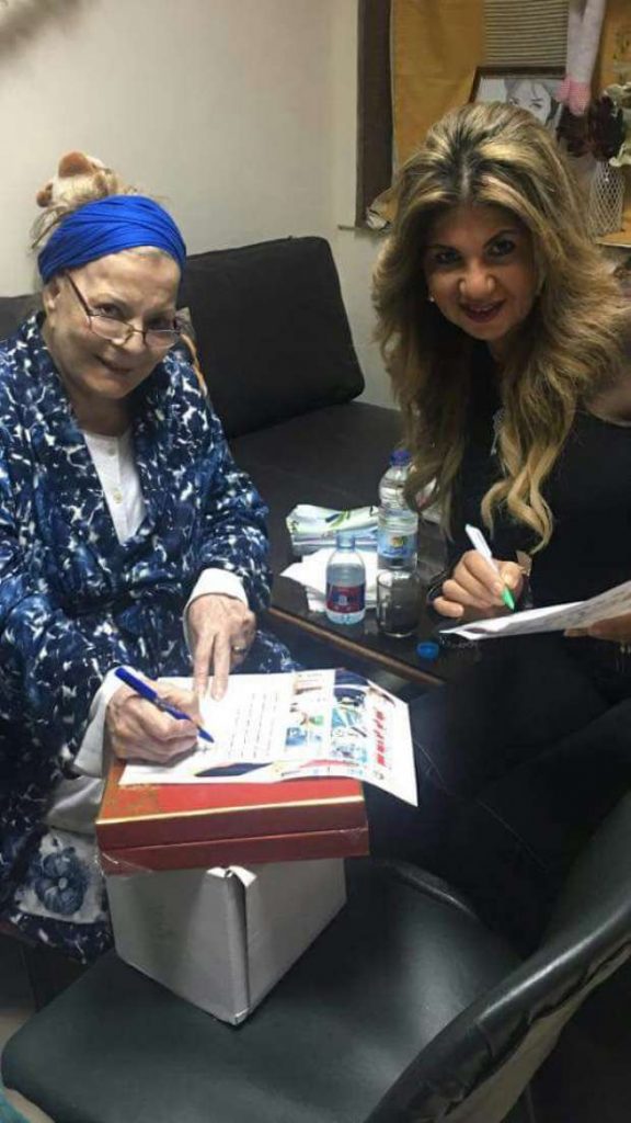 الفنانة نادیة لطفي توقع علی استمارة «عشان تبنیها» 1 %D8%A7%D9%84%D9%81%D9%86%D8%A7%D9%86%D8%A9 %D9%86%D8%A7%D8%AF%DB%8C%D8%A9 %D9%84%D8%B7%D9%81%D9%8A %D8%AA%D9%88%D9%82%D8%B9 %D8%B9%D9%84%DB%8C %D8%A7%D8%B3%D8%AA%D9%85%D8%A7%D8%B1%D8%A9 %C2%AB%D8%B9%D8%B4%D8%A7%D9%86 %D8%AA%D8%A8%D9%86%DB%8C%D9%87%D8%A7%C2%BB