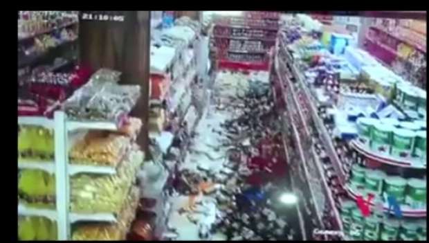 تفاصيل ليلة مرعبة عاشها مواطنو 6 دول بسبب الزلازل 1 %D8%AA%D9%81%D8%A7%D8%B5%D9%8A%D9%84 %D9%84%D9%8A%D9%84%D8%A9 %D9%85%D8%B1%D8%B9%D8%A8%D8%A9 %D8%B9%D8%A7%D8%B4%D9%87%D8%A7 %D9%85%D9%88%D8%A7%D8%B7%D9%86%D9%88 6 %D8%AF%D9%88%D9%84 %D8%A8%D8%B3%D8%A8%D8%A8 %D8%A7%D9%84%D8%B2%D9%84%D8%A7%D8%B2%D9%84