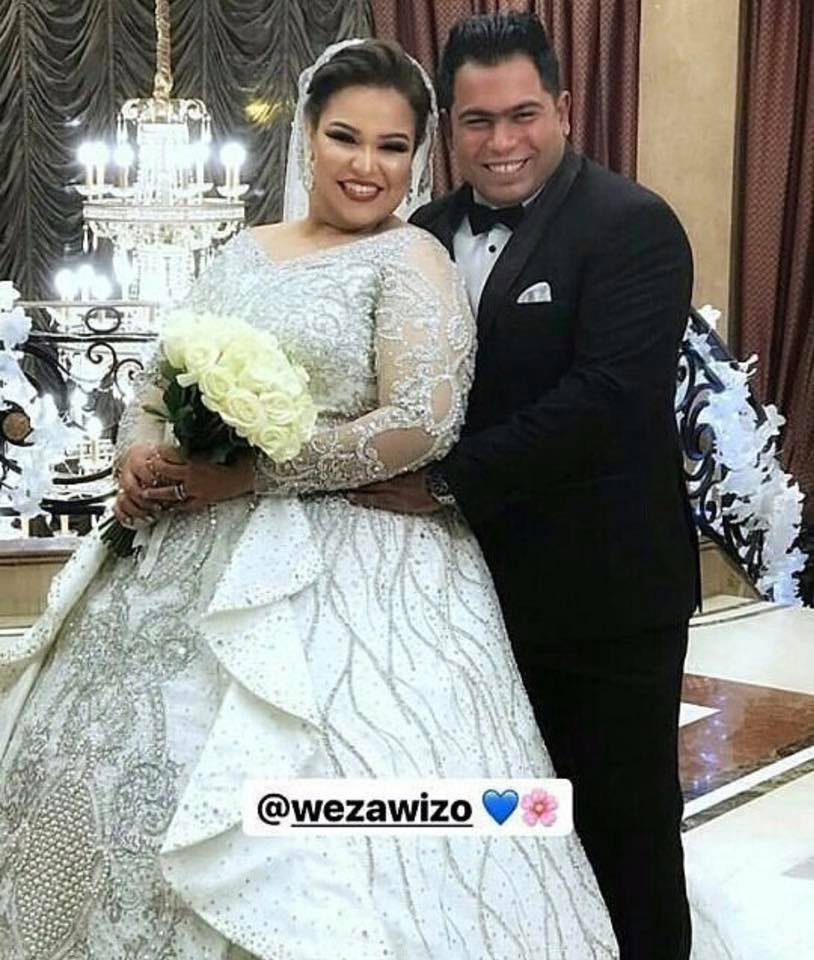 الأولى لنجمة مسرح مصر «ويزو» بفستان الزفاف 2
