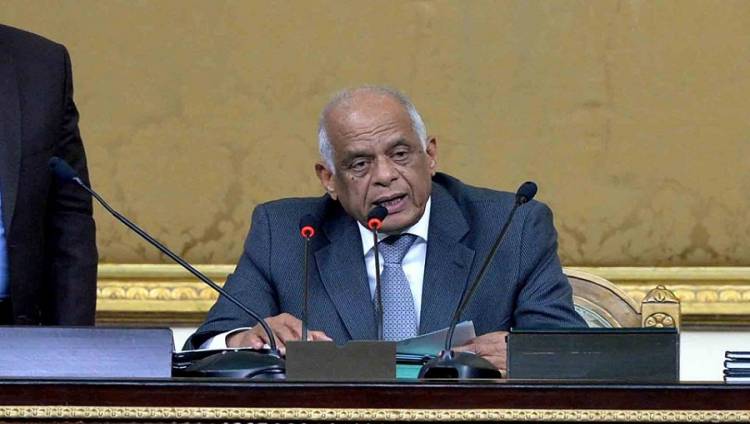 لا توقعوا أى طلبات للنواب