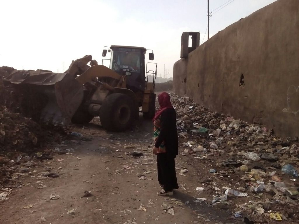 لجنة المخلفات الصلبة بالشرقية تتابع مقلب القمامة الوسيط بالزقازيق 2 لجنة المخلفات الصلبة بالشرقية تتابع مقلب القمامة الوسيط بالزقازيق2