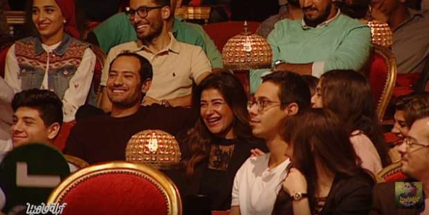 والدة أحمد مالك تظهر خلال استضافته مع أبلة فاهيتا 1 والدة أحمد مالك مع أبلة فاهيتا