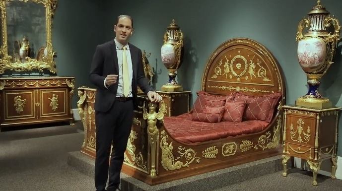 غرفة نوم الملك فاروق «للبيع» على موقع أمريكي: سُرقت من مصر في 2013 5 غرفة نوم الملك فاروق