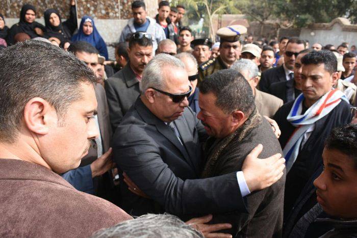 محافظ الشرقية يكلف رئيس منيا القمح بتلبية احتياجات أسرة شهيد العريش 1 27544716 1610216472399409 6219291781372450847 n
