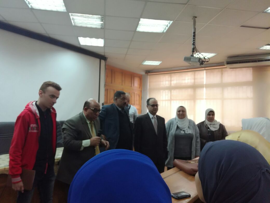 ندوة بعنوان «إزاي تعلم نفسك» بكلية التربية الزقازيق 3 IMG 20180220 WA0024