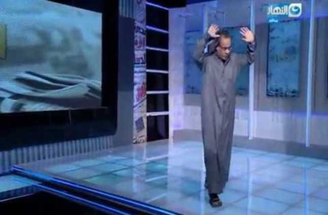جابر القرموطي يخرج على الشاشة بالجلباب و «الشبشب» 1 القرموطي