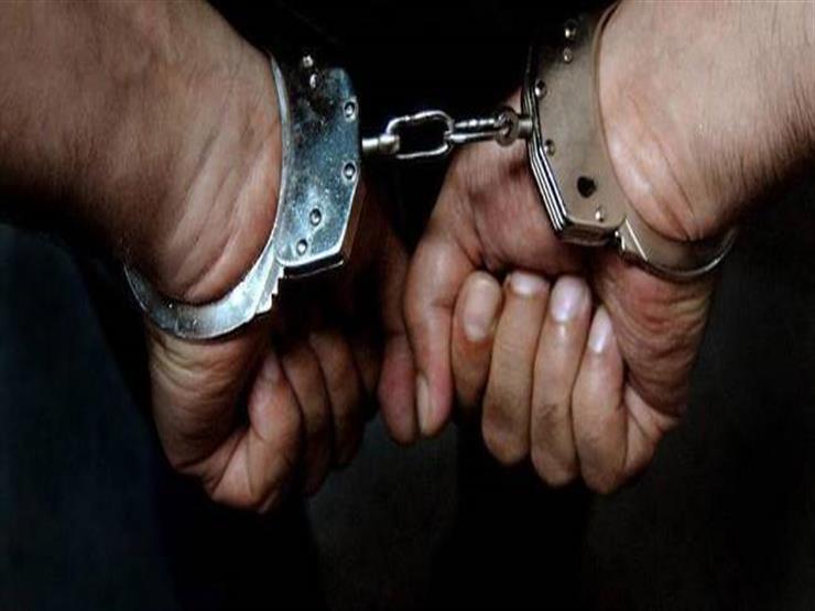 ضبط عاطل بحوزته فرد خرطوش و 3 كيلو بانجو بمشتول السوق