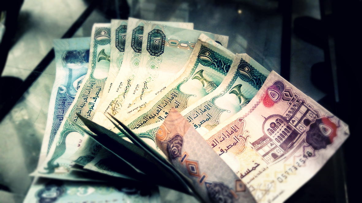قصة إماراتية تدفع لزوجها 500 درهم أجرة عن كل توصيلة 16 قصة إماراتية تدفع لزوجها 500 درهم ثمن قضاء الوقت معها