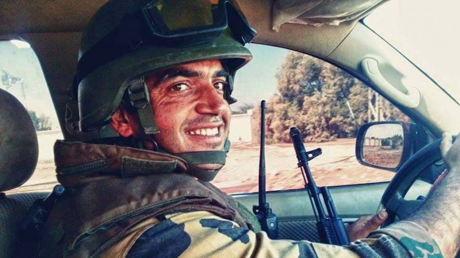فيديو نادر للشهيد «أحمد منسي» أثناء تدريبات الصاعقة المصرية 1 منسي