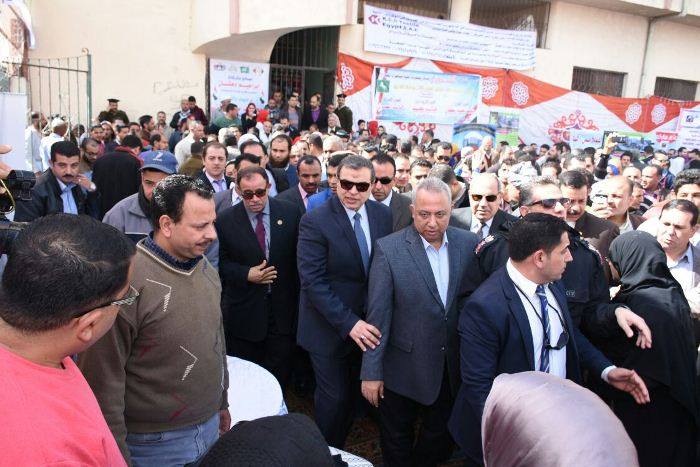 وزير القوى العاملة ومحافظ الشرقية يكرمان وكيل وزارة الشباب ورئيس مدينة الحسينية 3 وزير القوى العاملة ومحافظ الشرقية يكرمان وكيل وزارة الشباب ورئيس مدينة الحسينية 3