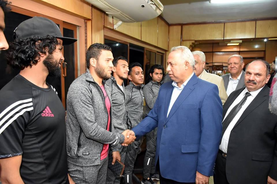 اللواء «خالد سعيد» يجتمع بأعضاء مجلس إدارة نادي الشرقية و لاعبي كرة القدم 2