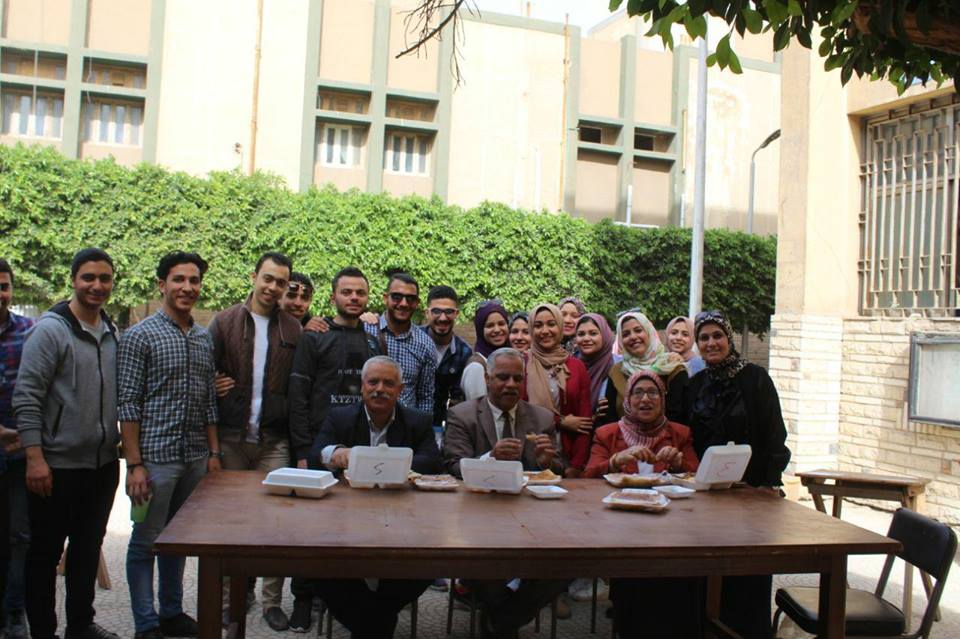 حفل غداء احتفالا بتخرج الدفعة الخامسة بكلية طب بيطري بالزقازيق 1 مأدبة غداء احتفالا بتخرج الدفعة الخامسة بكلية طب بيطري بالزقازيق 1