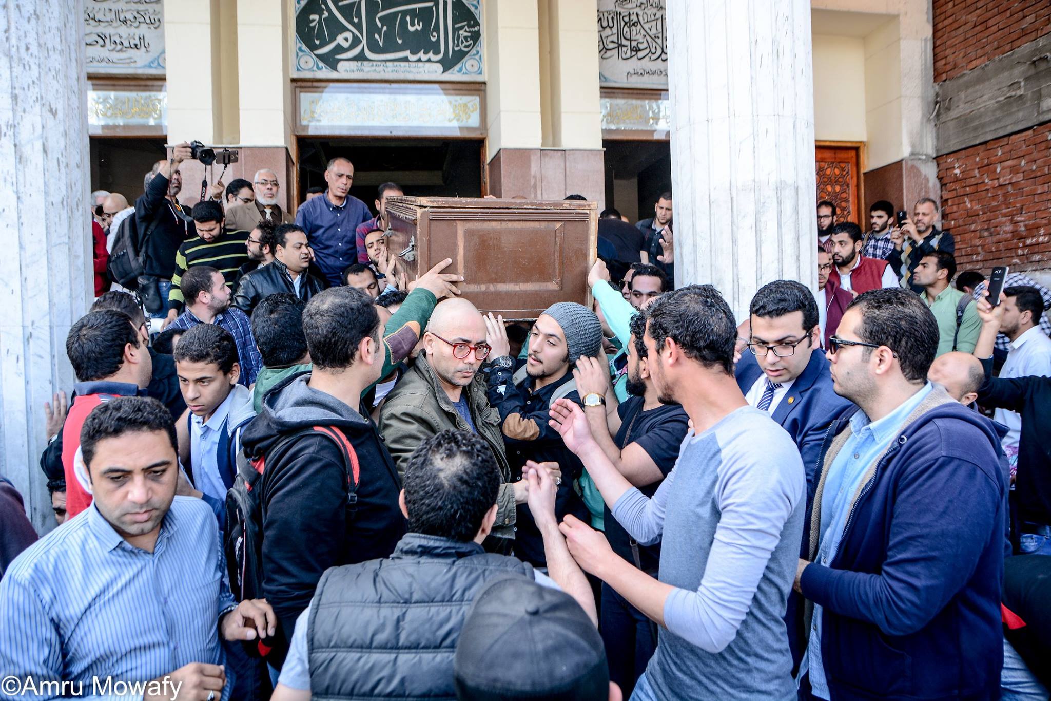 جنازة أحمد خالد توفيق