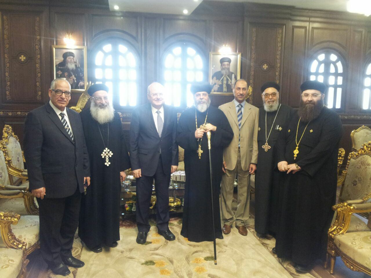 رئيس جامعة الزقازيق يهنئ الأخوة الأقباط بعيد القيامة المجيد 1 رئيس جامعة الزقازيق يهنئ الأخوة الأقباط بعيد القيامة المجيد
