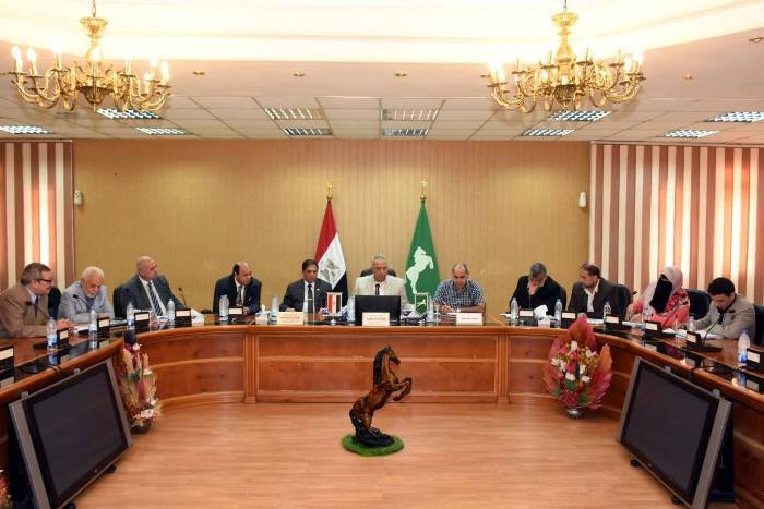 محافظ الشرقية يجتمع بالشركة المنفذة للمشروع القومي للإسكان بالزقازيق 1 محافظ الشرقية يجتمع بالشركة المنفذة للمشروع القومي للإسكان