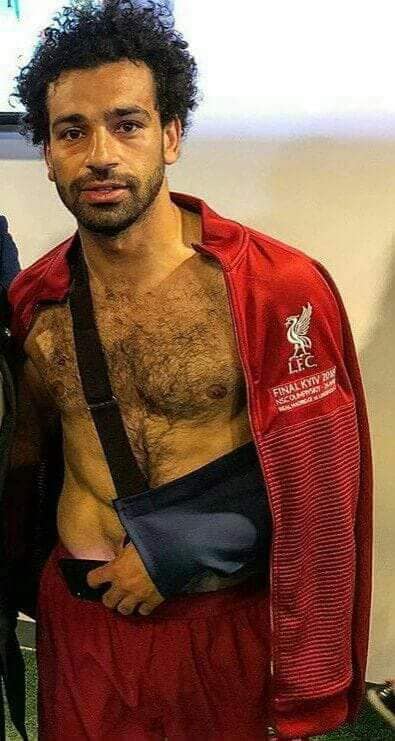 أول صورة لمحمد صلاح بعد إصابته 2 33720349 605205239853998 5699630728044609536 n