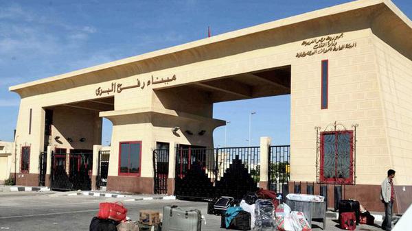 السلطات المصرية تقرر فتح معبر رفح 4 أيام 3 ميناء رفح