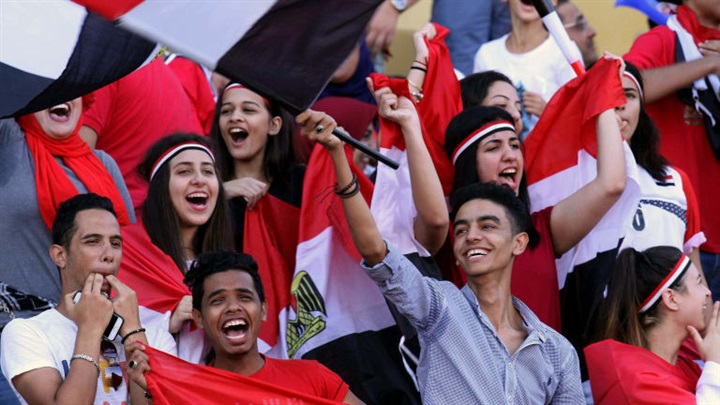 الفيفا يبحث غياب 5 آلاف مشجع مصري عن مباراة أوروجواي