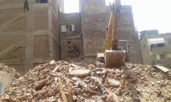 إزالة عقار آيل للسقوط بأبوكبير