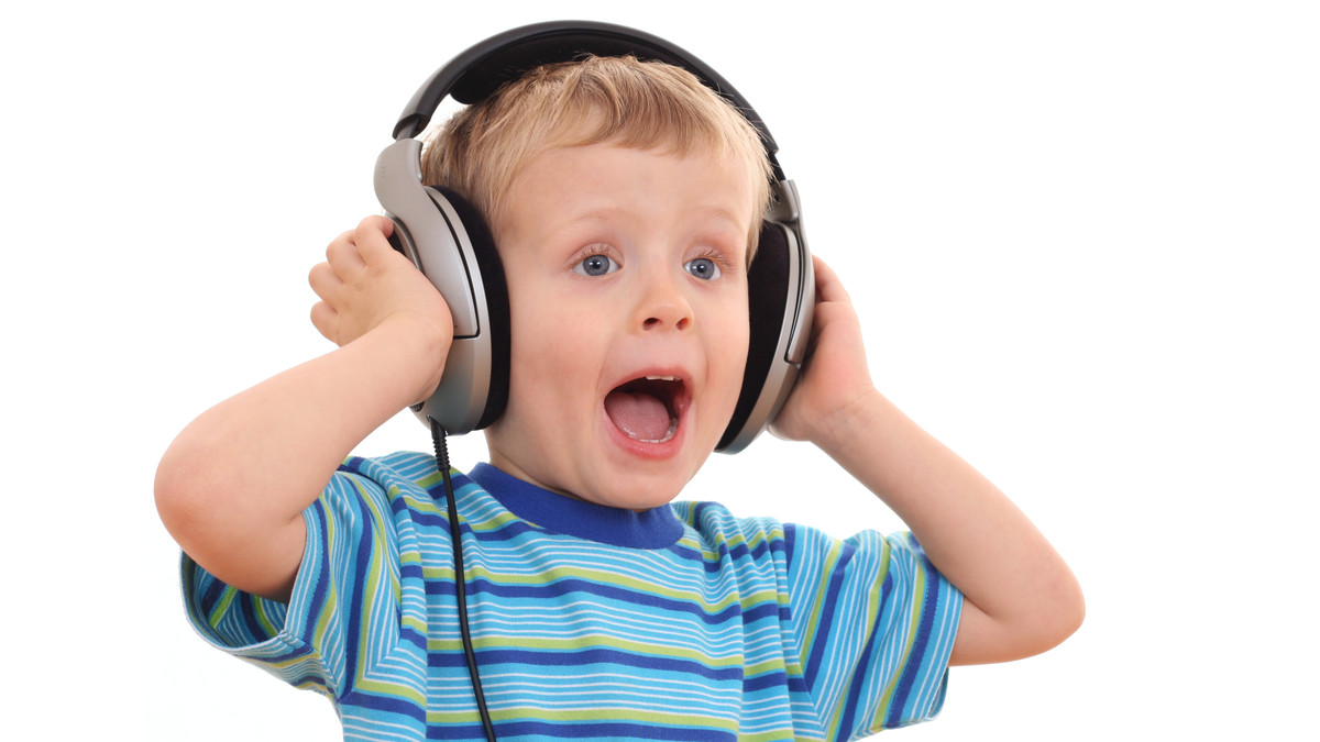 احذروا استخدام الأطفال لسماعات الأذن